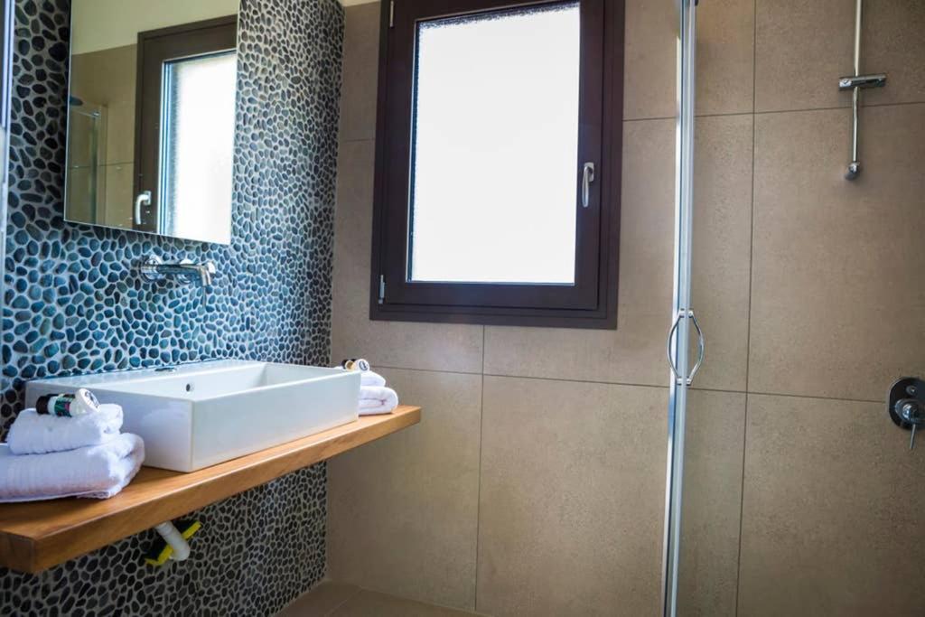 Livathos  New Villa Blue With Private Pool At Trapezaki מראה חיצוני תמונה