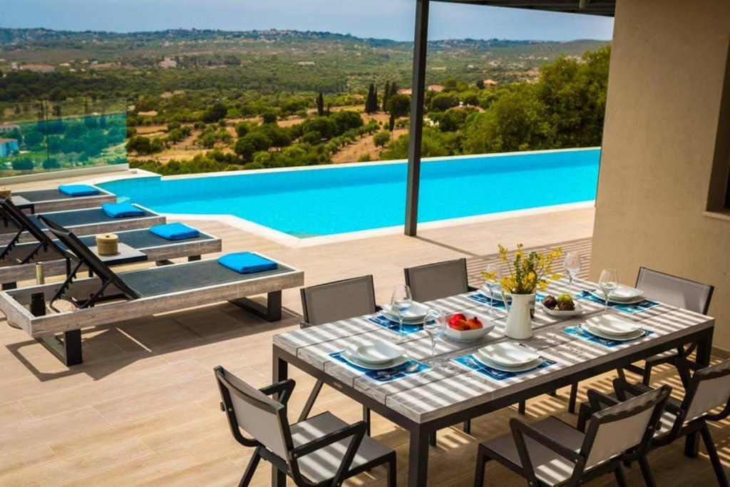 Livathos  New Villa Blue With Private Pool At Trapezaki מראה חיצוני תמונה